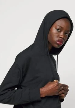 Set - Trainingspak - Black 18 Set - Trainingspak - Black -Even-Odd Winkel 04762dee7f794bd6b1bf6a6149639916