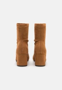 Even&Odd Korte Laarzen - Cognac 11 Even&Odd Korte Laarzen - Cognac -Even-Odd Winkel 05a5da9f3f7941a19d2f2a42bafe42b7