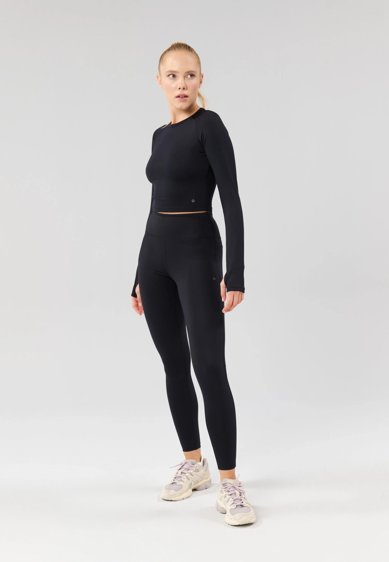 ESSENTIAL QUICK DRY FULL LENGTH HIGH RISE LEGGING - Tights - Black 4 ESSENTIAL QUICK DRY FULL LENGTH HIGH RISE LEGGING - Tights - Black - Afbeelding 2