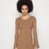 Even&Odd Knit Loose Fit Flared Sleeves Dress - Gebreide Jurk - Camel -Even-Odd Winkel 173cf38e8516447b97a4e6aa4cc93c4c