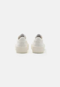 Even&Odd Sneakers Laag - Off-White 11 Even&Odd Sneakers Laag - Off-White -Even-Odd Winkel 1b46c74972674796b36a3630a08986ee