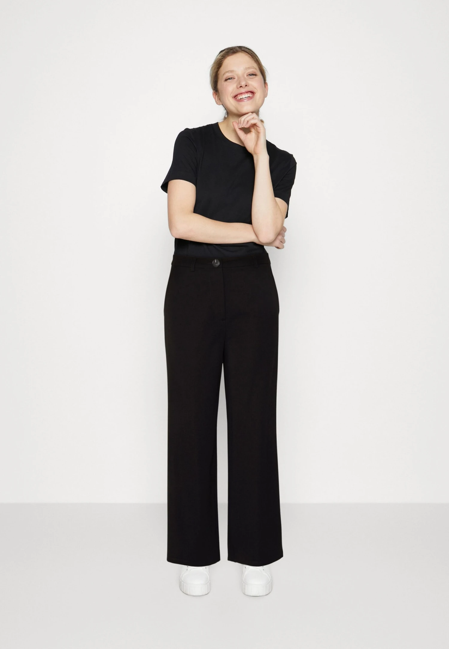 Even&Odd Tailored Wide Leg Culotte - Broek - Black 4 Even&Odd Tailored Wide Leg Culotte - Broek - Black - Afbeelding 2