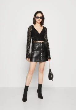 Even&Odd Longsleeve - Black 9 Even&Odd Longsleeve - Black -Even-Odd Winkel 28b58ede51064c428a097ed67cc8cdd8