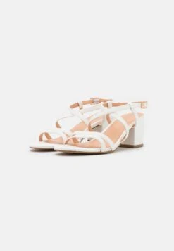 Wide Fit - Sandalen - White -Even-Odd Winkel 29e6c0e9fd4141f0adf5e42822b7646e