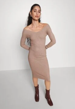 V Ausschnitt Ripp Mini Bodycon Strickkleid - Etui-Jurk - Taupe 13 V Ausschnitt Ripp Mini Bodycon Strickkleid - Etui-Jurk - Taupe -Even-Odd Winkel 30adb6cfefe64e80a46027265edc2c55
