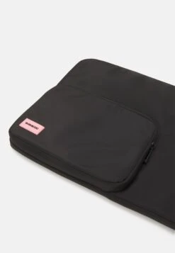 Even&Odd Laptoptas - Black 9 Even&Odd Laptoptas - Black -Even-Odd Winkel 32960c6038e2463bb59ae937ef0753ed