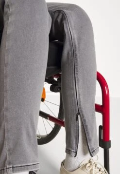 Even&Odd Jeans Skinny Fit - Grey Denim 19 Even&Odd Jeans Skinny Fit - Grey Denim -Even-Odd Winkel 33ea39d6e183447d92fe621070e8939b