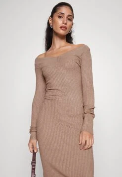 V Ausschnitt Ripp Mini Bodycon Strickkleid - Etui-Jurk - Taupe 12 V Ausschnitt Ripp Mini Bodycon Strickkleid - Etui-Jurk - Taupe -Even-Odd Winkel 38f5656a58834cf5827c0573442aff51