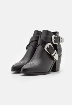 Even&Odd Korte Laarzen - Black -Even-Odd Winkel 3a8df1dda8f84a05a735e641df22b37b