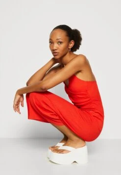 Even&Odd Jumpsuit - Red 11 Even&Odd Jumpsuit - Red -Even-Odd Winkel 3d805cdf4d1d4cefafa787c231078a2b