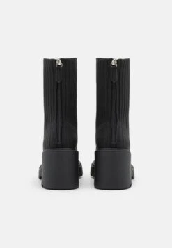 Even&Odd Enkellaarsjes Met Plateauzool - Black 11 Even&Odd Enkellaarsjes Met Plateauzool - Black -Even-Odd Winkel 4ff1f7cc43804310a110d8516531b6d0