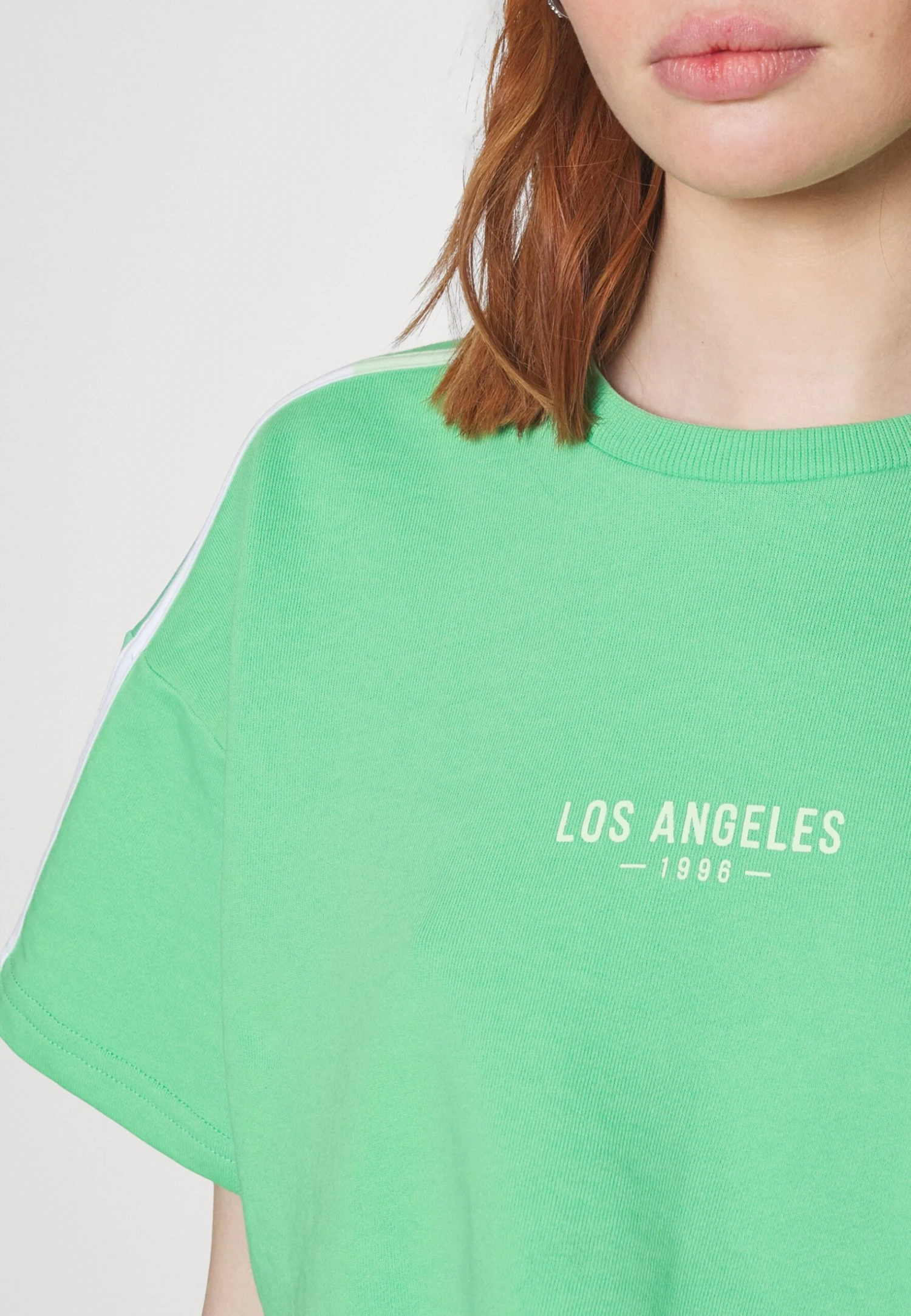 Even&Odd Trainingspak - Green/White 7 Even&Odd Trainingspak - Green/White - Afbeelding 5