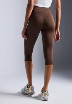 ESSENTIAL QUICK DRY CAPRI HIGH RISE LEGGINGS - Tights - Brown -Even-Odd Winkel 5a9939c1d75c450390301d72c9bcadd4