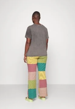 Clare Colorful Mystical- T-Shirt Print - Gray -Even-Odd Winkel 6ba776c9265b4106900e1cf1e9964bf8