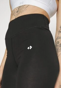 3/4 Sportbroek - Black 13 3/4 Sportbroek - Black -Even-Odd Winkel 795eb34d88eb4bd78d30f4637f56024d