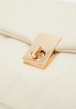 Even&Odd Clutch - Offwhite 11 Even&Odd Clutch - Offwhite -Even-Odd Winkel 8f5df142527d45a1ab798c224e99b618