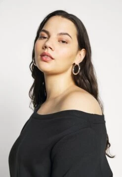 Sweater - Black 13 Sweater - Black -Even-Odd Winkel 8fc90c46dbcb4a9aa265e54640e53528