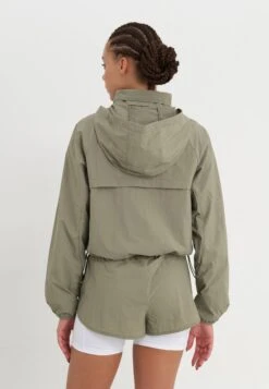 Trainingsvest - Olive -Even-Odd Winkel a6f3adf1f0d3444da0f94a787668ff99