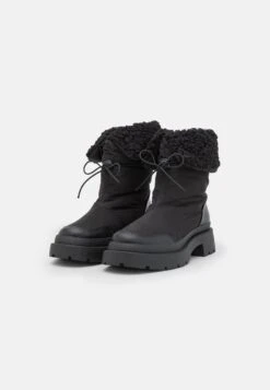 Winter Boot - Korte Laarzen - Black 10 Winter Boot - Korte Laarzen - Black -Even-Odd Winkel a754a5f759304cfe8cb98dabd830d0a3