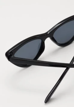 Even&Odd Zonnebril - Black -Even-Odd Winkel b2fc9435bd274f758804cdc88095e1fb