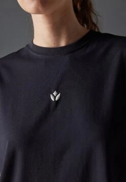 T-shirt Basic - Black -Even-Odd Winkel b408408b87414ebfb7eeb294105f7597