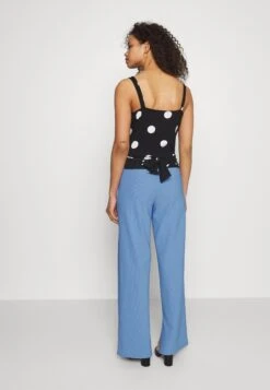 Broek - Light Blue 11 Broek - Light Blue -Even-Odd Winkel b5aeab28d04b4e1d89ba0e6a5cc5288a