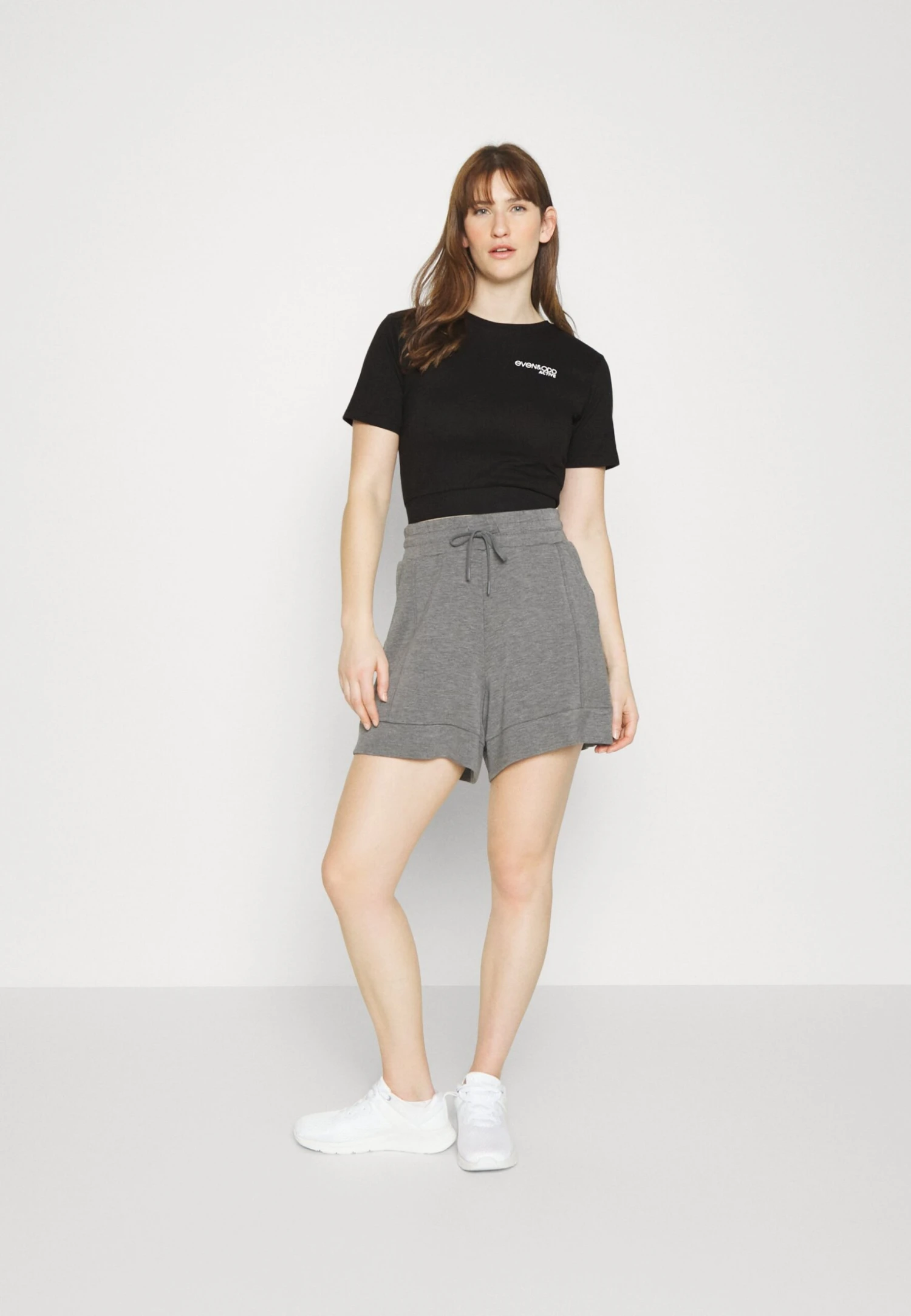 T-Shirt Basic - Black 4 T-Shirt Basic - Black - Afbeelding 2