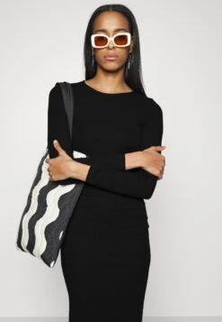 Column Maxi Dress- Maxi-Jurk - Black 13 Column Maxi Dress- Maxi-Jurk - Black -Even-Odd Winkel b6114e0c98fb4ff099cad26146603379