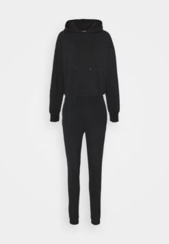 Set - Trainingspak - Black 20 Set - Trainingspak - Black -Even-Odd Winkel c926b9a18dd54898bd4e5f9eb5d9f4e0