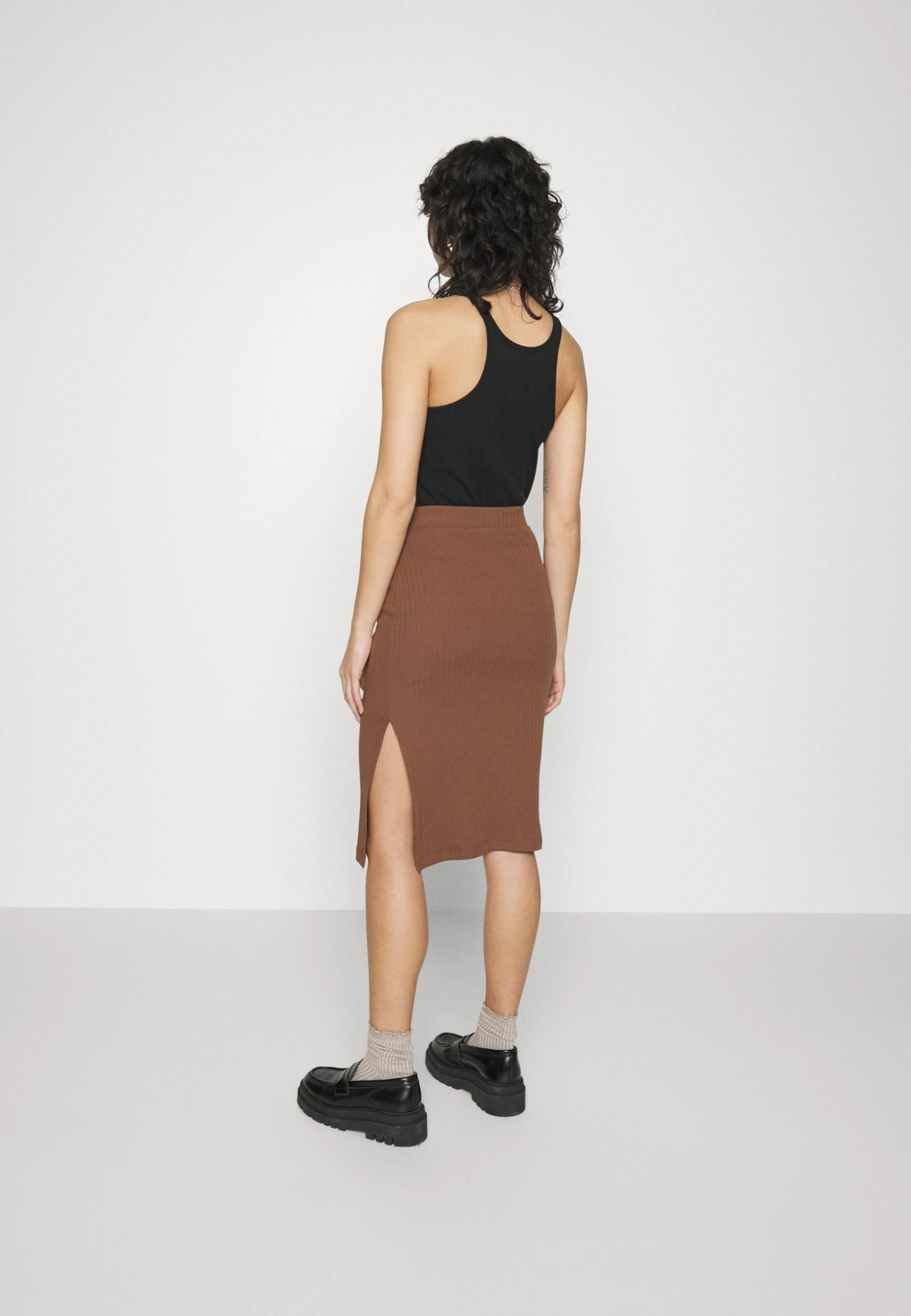 Pencil Skirt With Slit - Kokerrok - Brown 5 Pencil Skirt With Slit - Kokerrok - Brown - Afbeelding 3