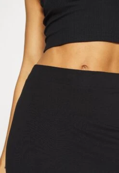 Even&Odd Maxirok - Black -Even-Odd Winkel dfc777cda8934292bd897e5b8c3f1c3d