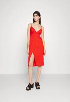 Even&Odd Eo-Ss23-C144-Sj / Strappy V Neck Knot Front Waist Midi Dress / 302 - Red - Jurk - Red -Even-Odd Winkel e2c3f7533e904decb0aa2533c5b35e7a