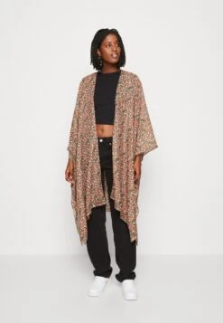 Even&Odd Lichte Jas - Red -Even-Odd Winkel ebdb93f60851471994e489d20f504464